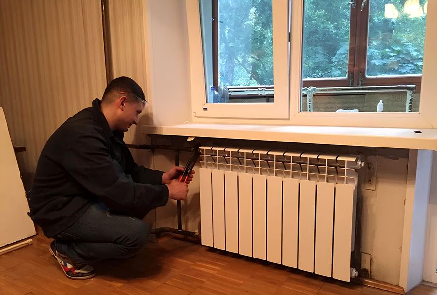 Как правильно установить радиатор под окном